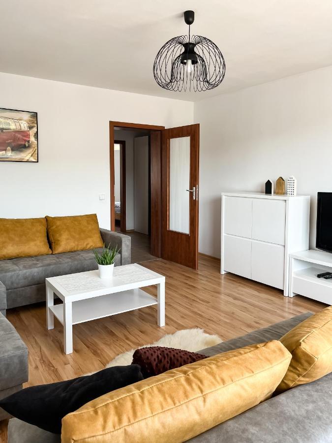 Uroczy Apartament Pod Skarpa Wadowice Kültér fotó